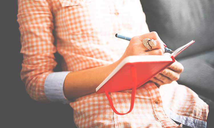 Kreatives schreiben, rotes Buch, To-Do Liste